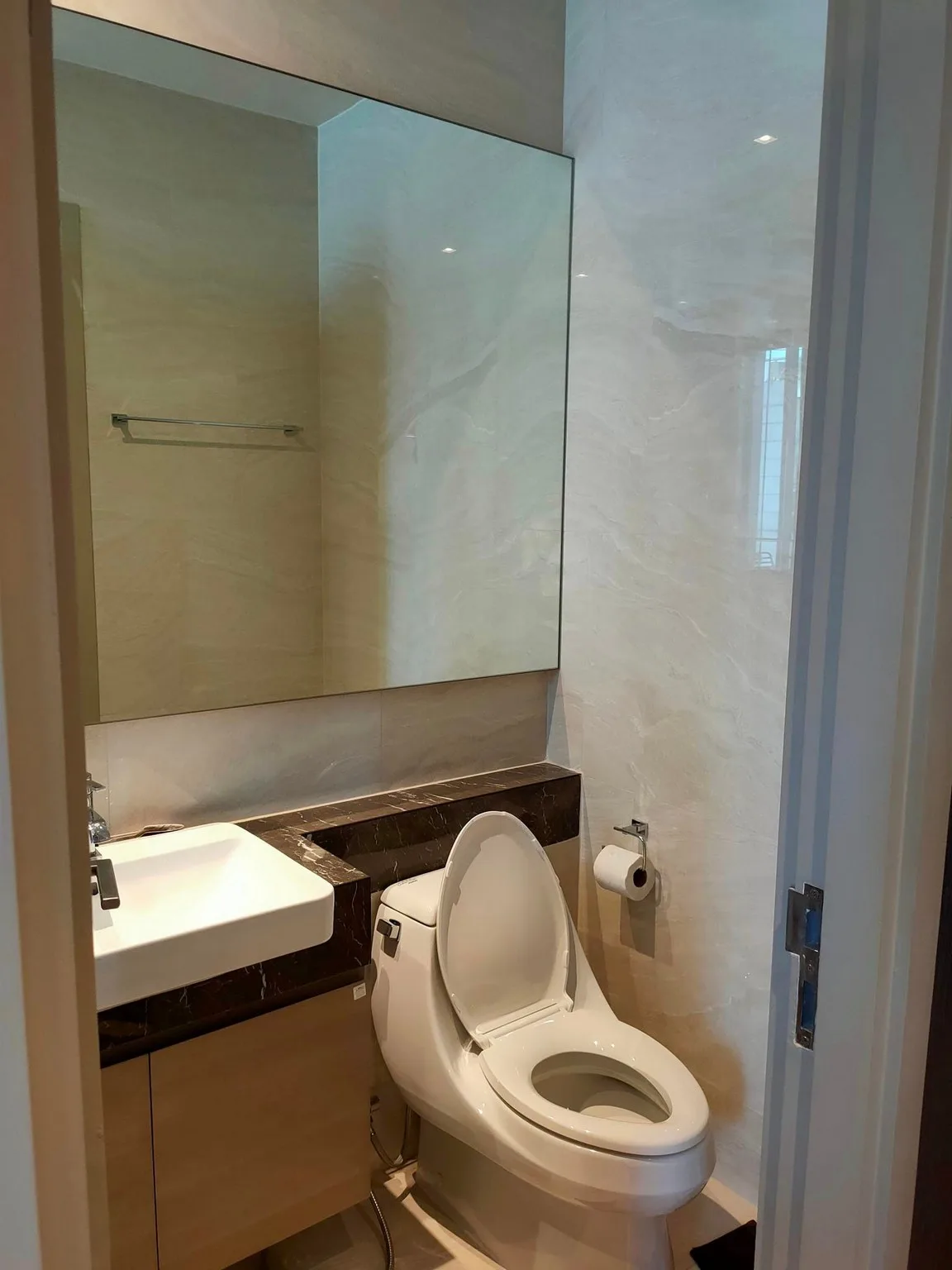 Ashton Silom — photo 11
