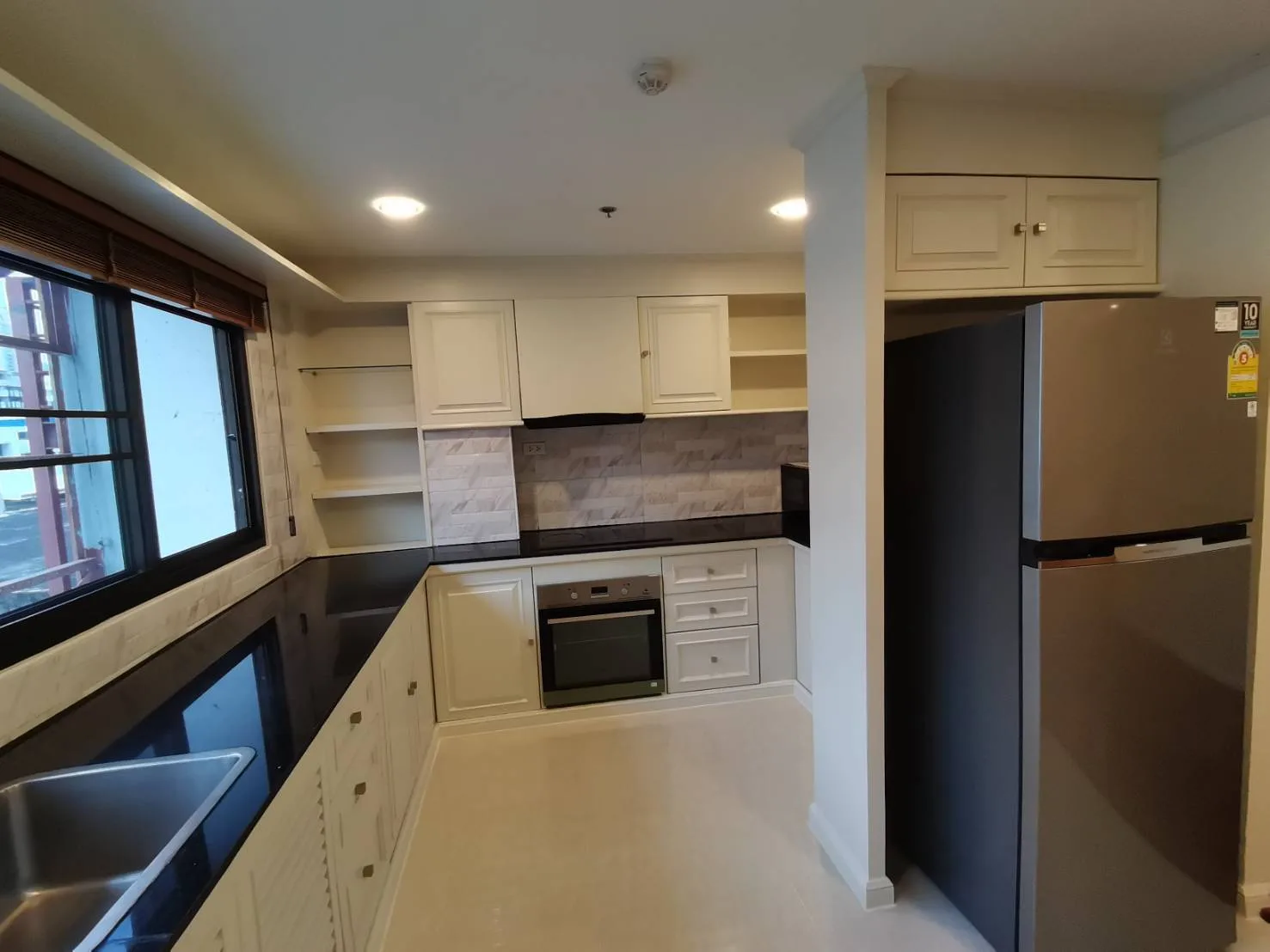 M Tower Apartment — photo 6