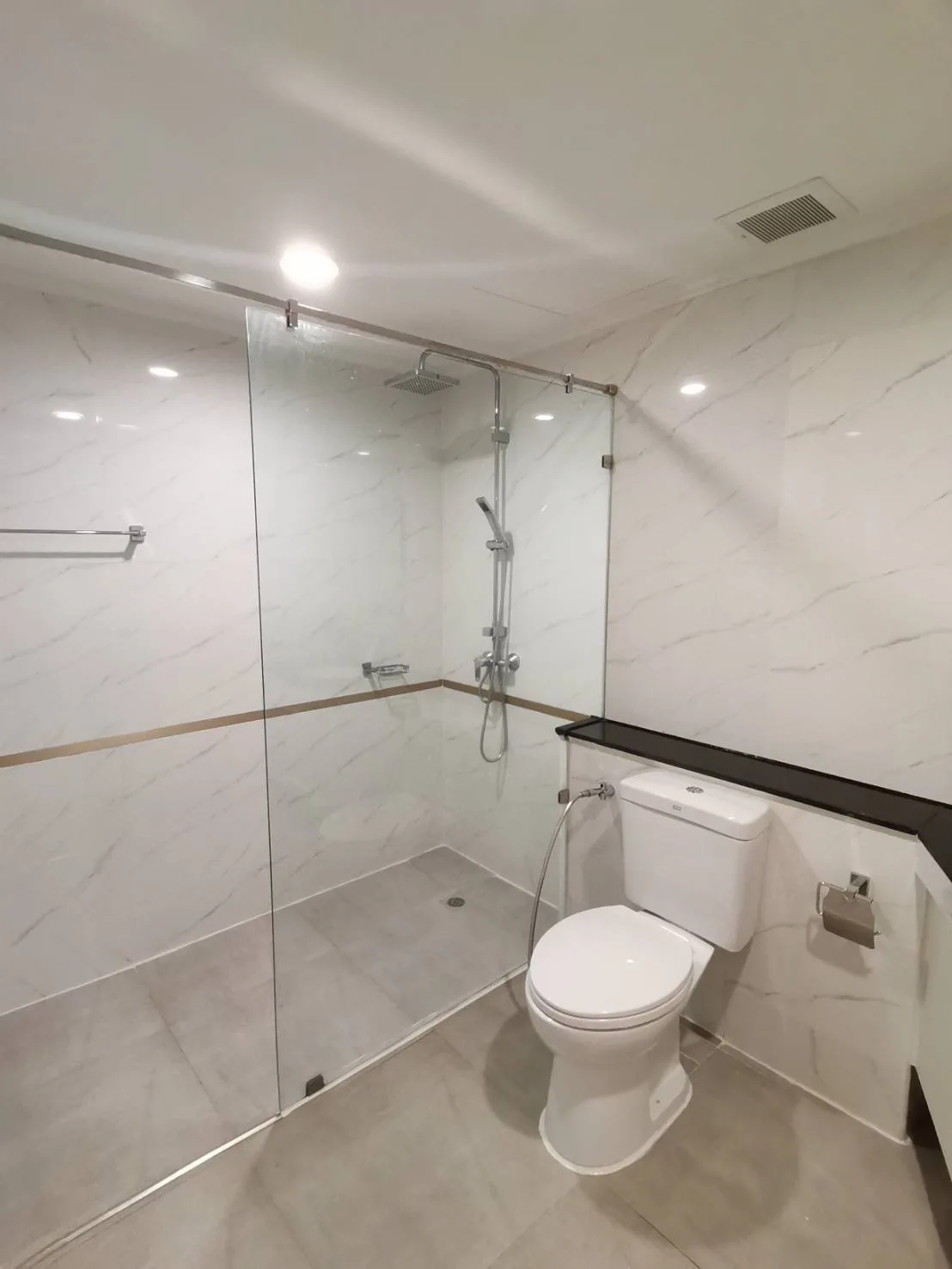 M Tower Apartment — photo 9