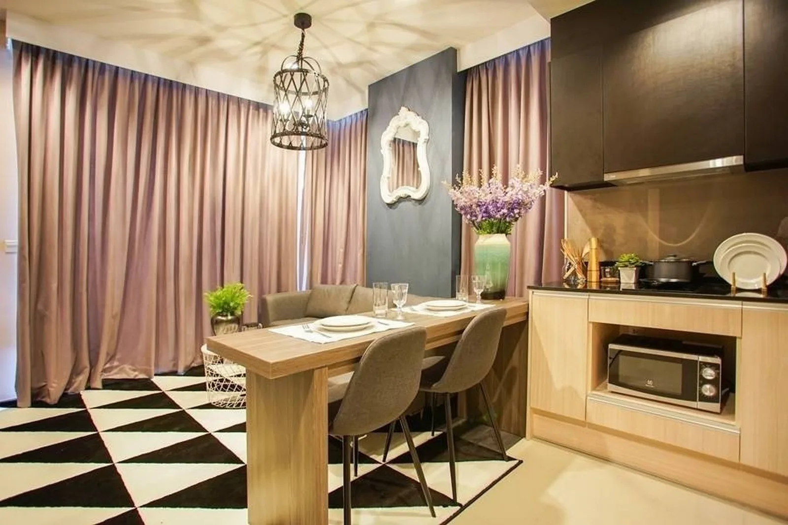 Edge Sukhumvit 23 — photo 2