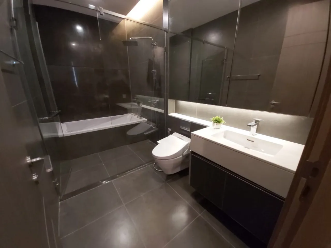 The Esse at Singha Complex — photo 7