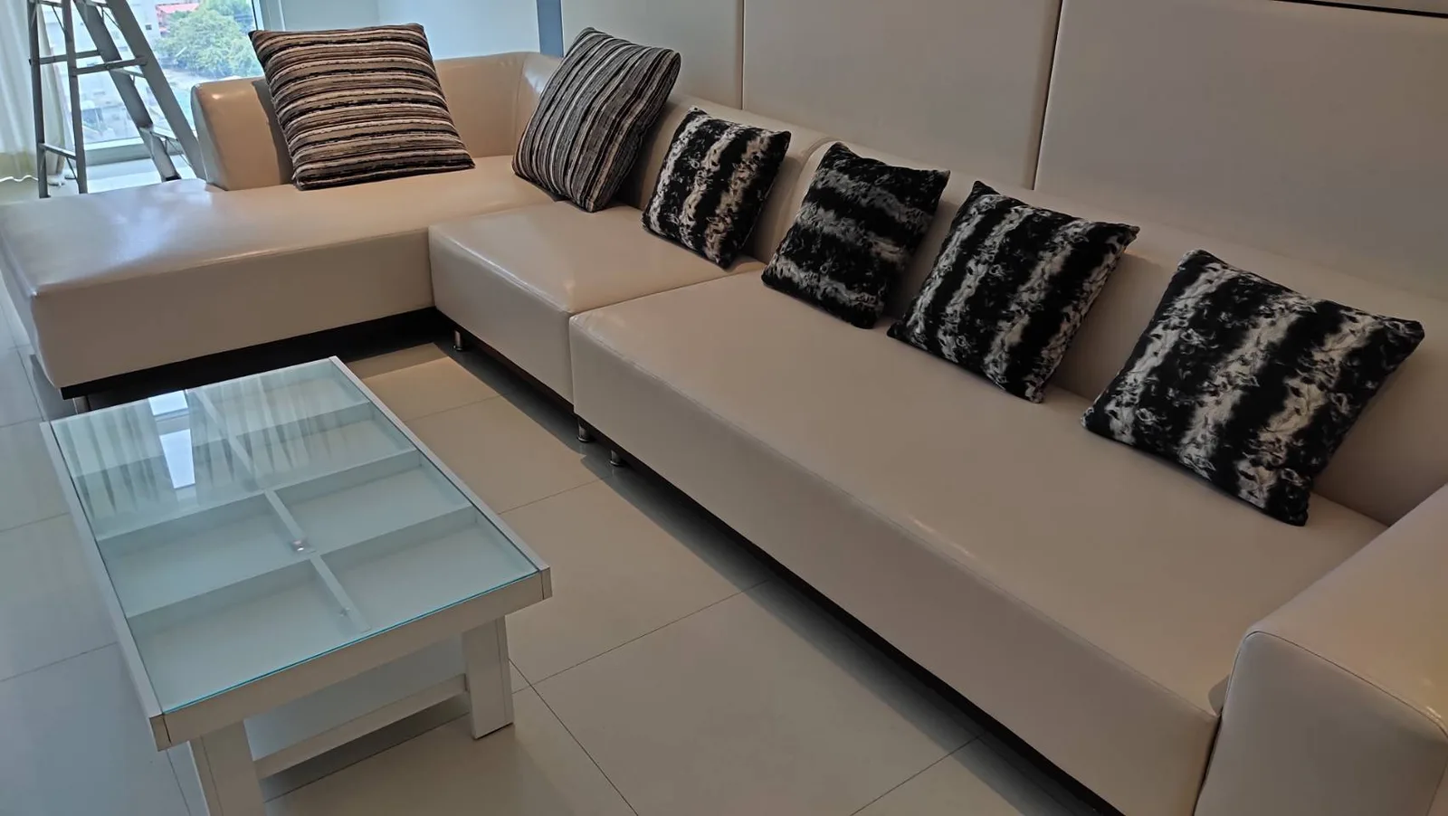 Athenee Residence — photo 2