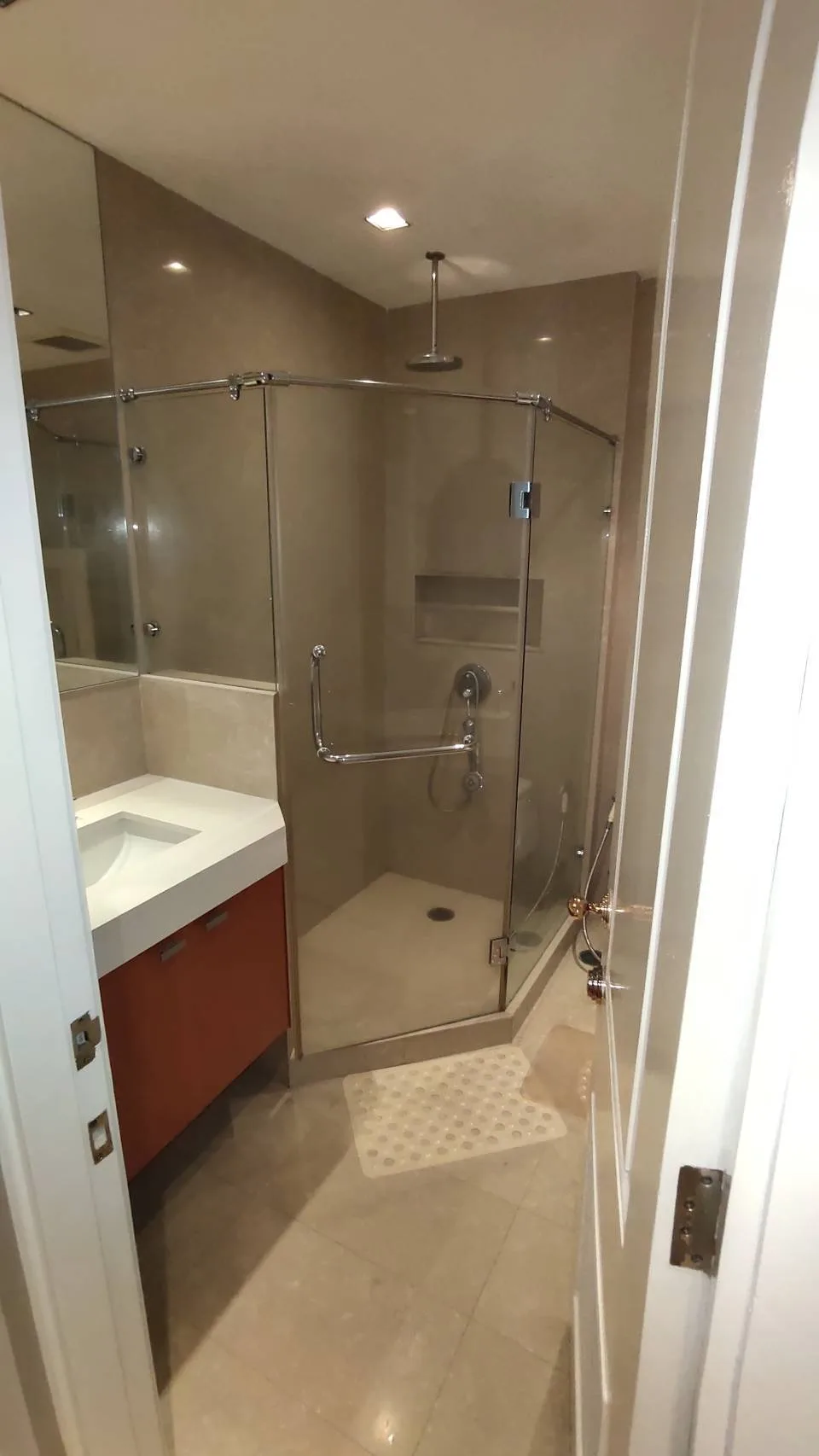 Athenee Residence — photo 13