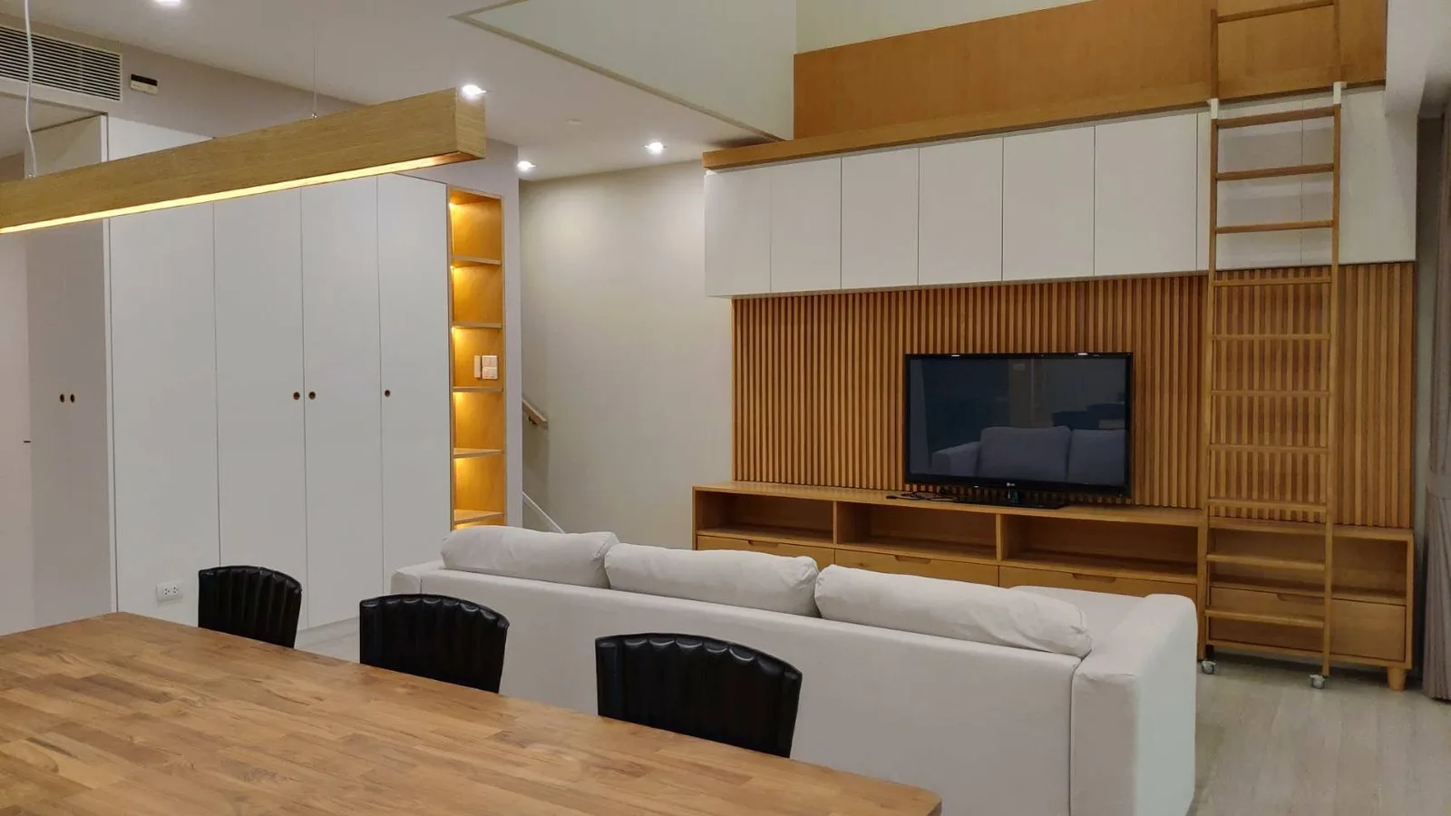 The Room Sukhumvit 21 — photo 4