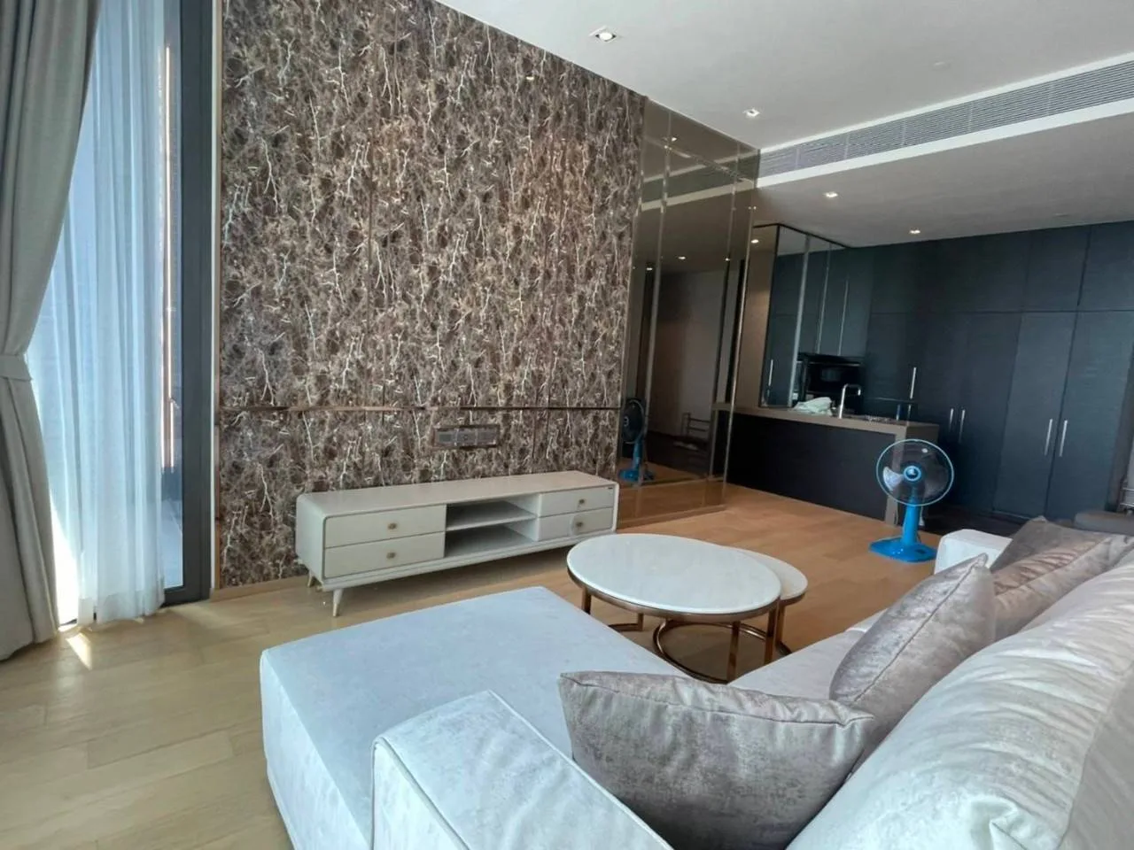 28 Chidlom — photo 3