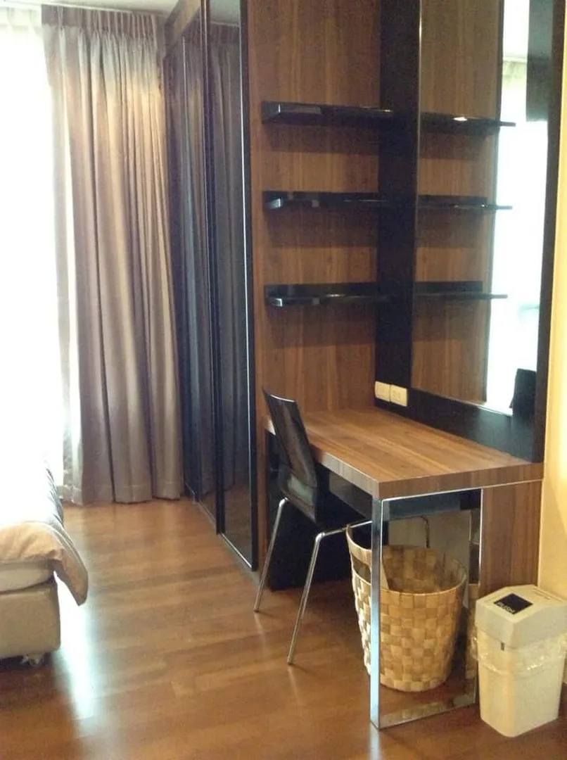 Ivy Thonglor — photo 8