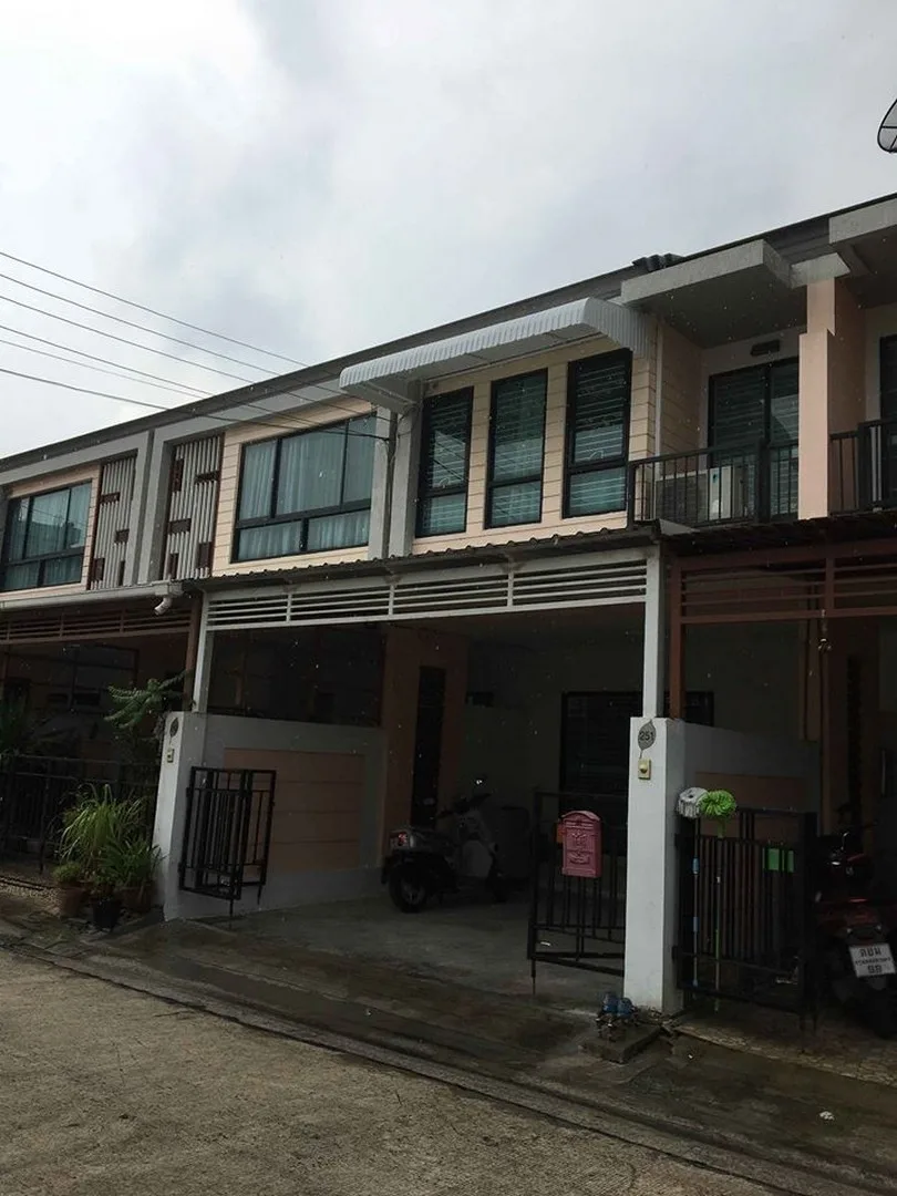 Townhome — photo 9