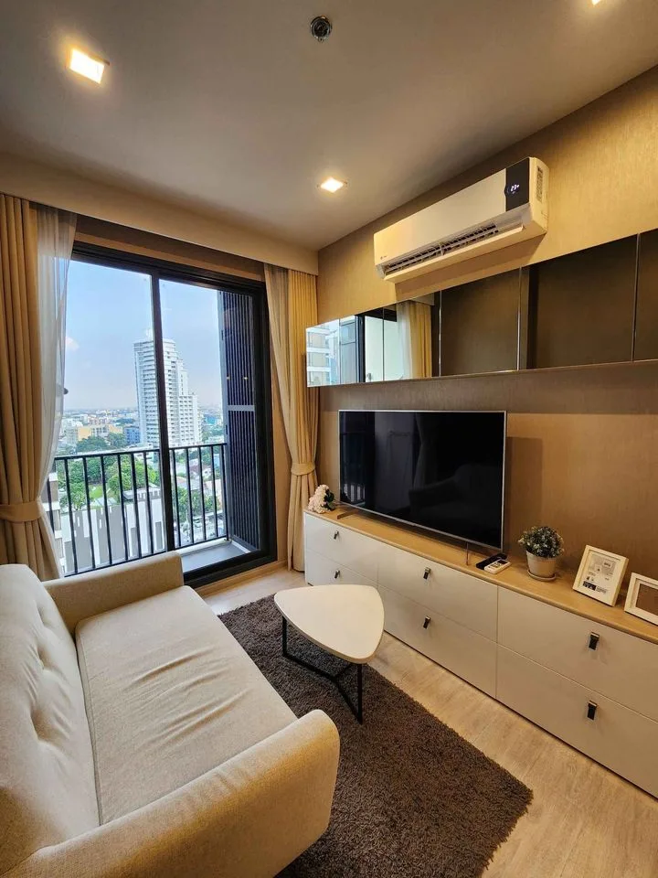 M Thonglor 10 — photo 2
