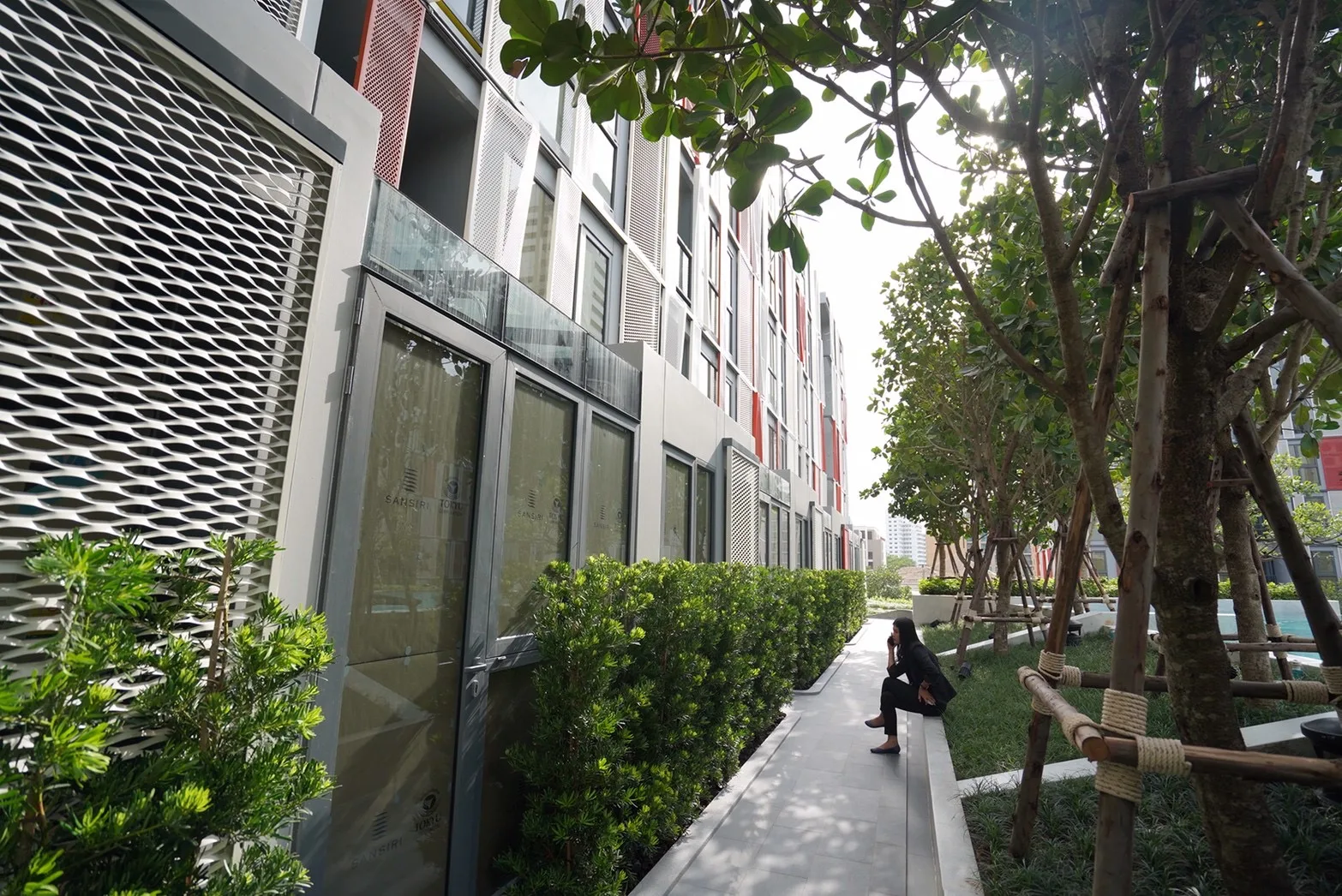 Taka Haus Ekamai 12 — photo 15