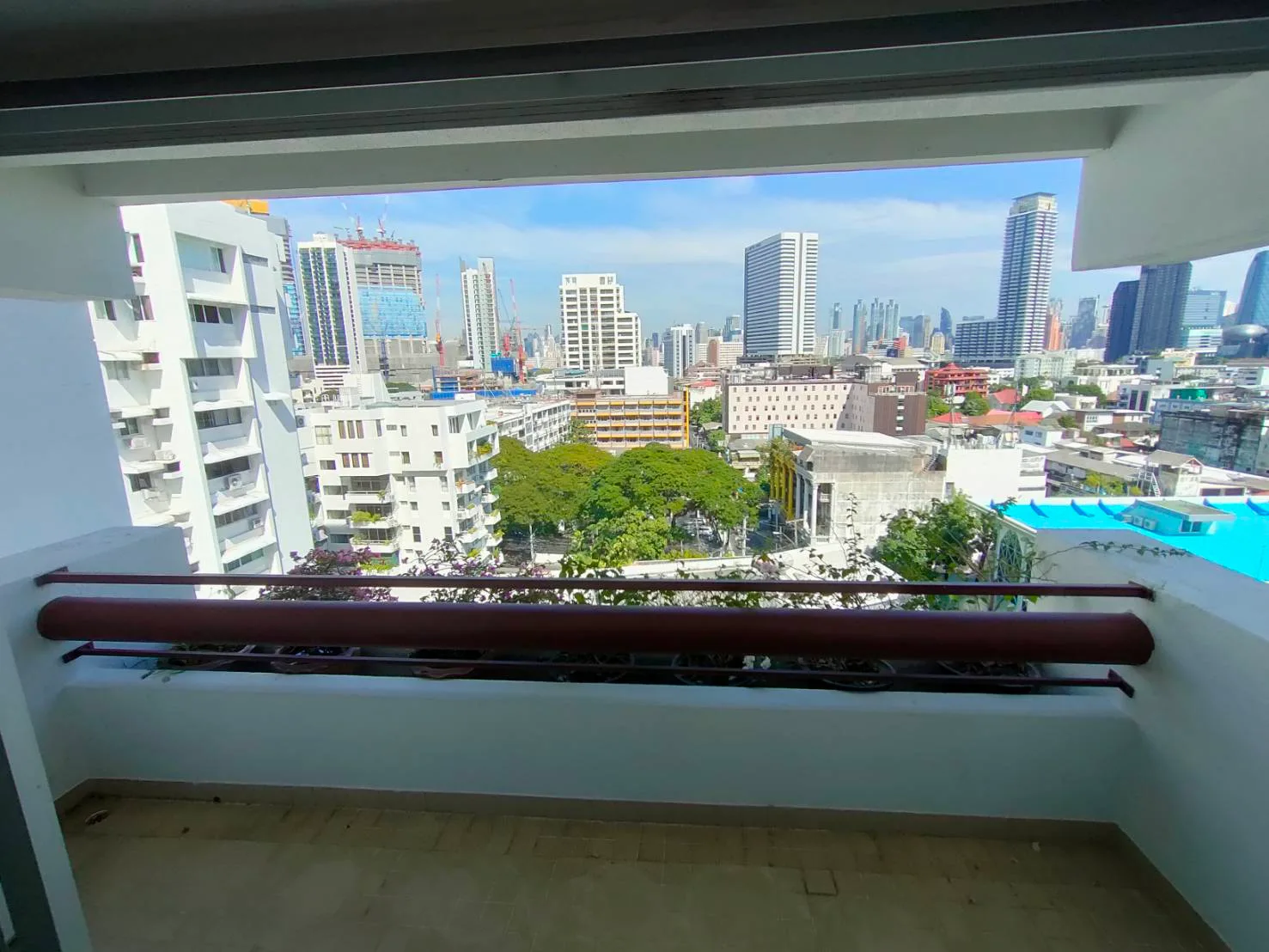 Esmeralda Apartments — photo 11