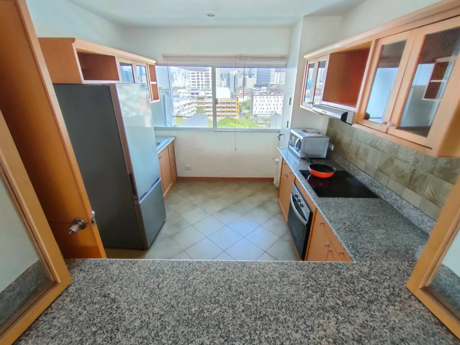 Esmeralda Apartments — photo 12