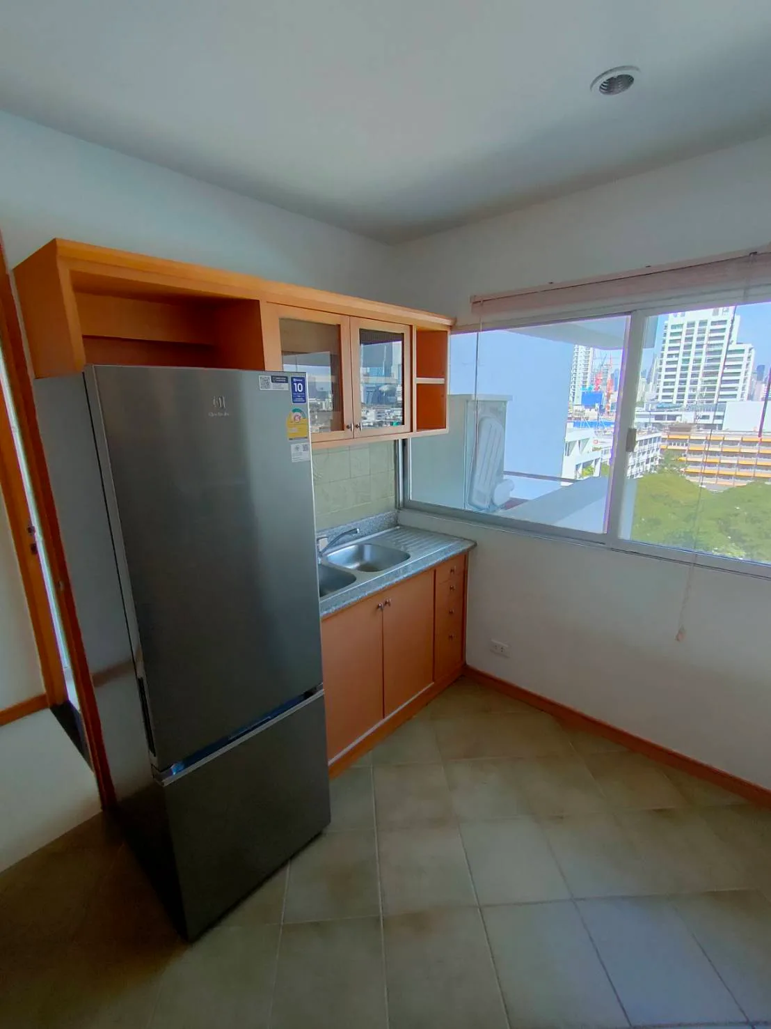 Esmeralda Apartments — photo 14