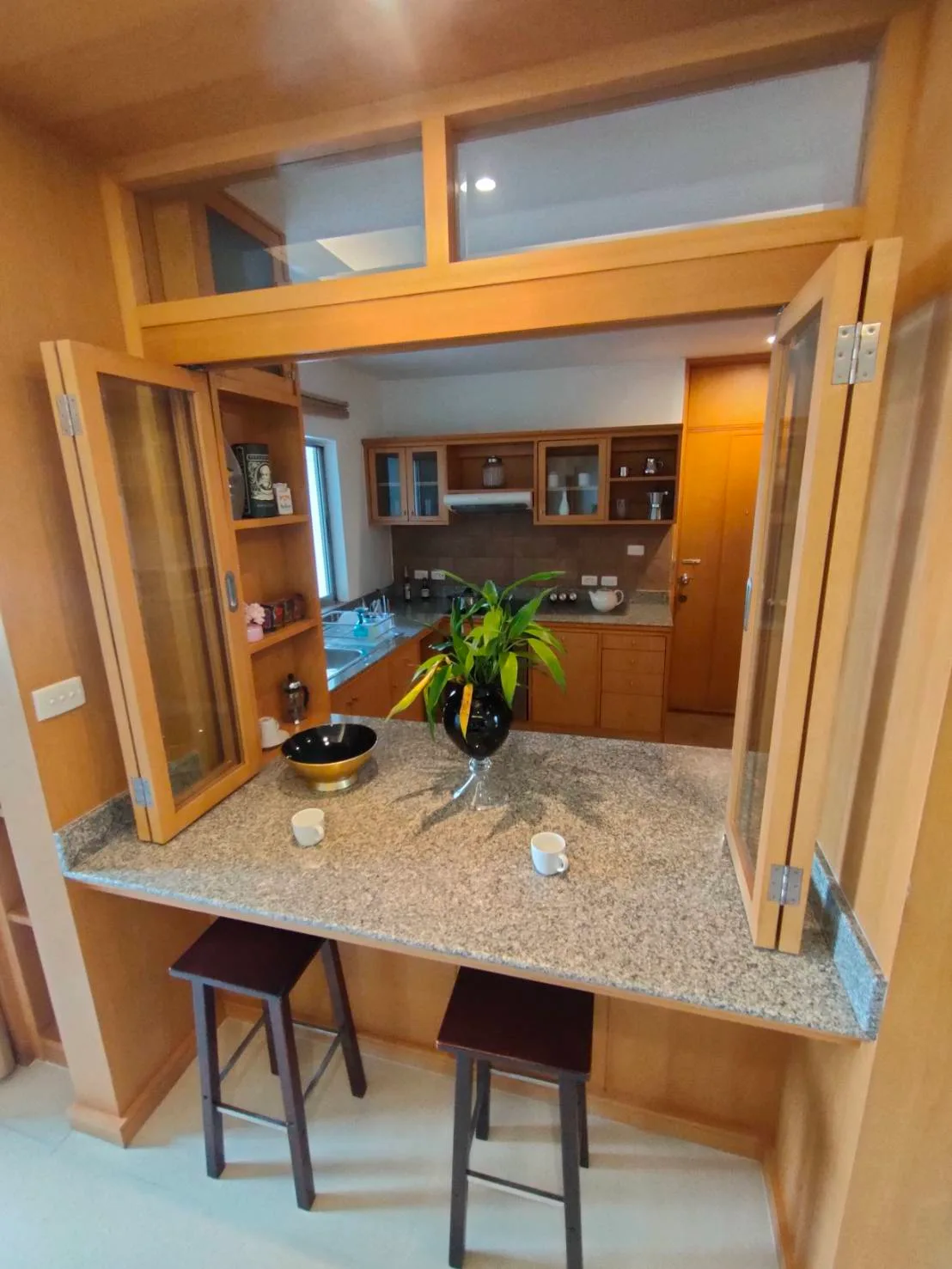 Esmeralda Apartments — photo 11
