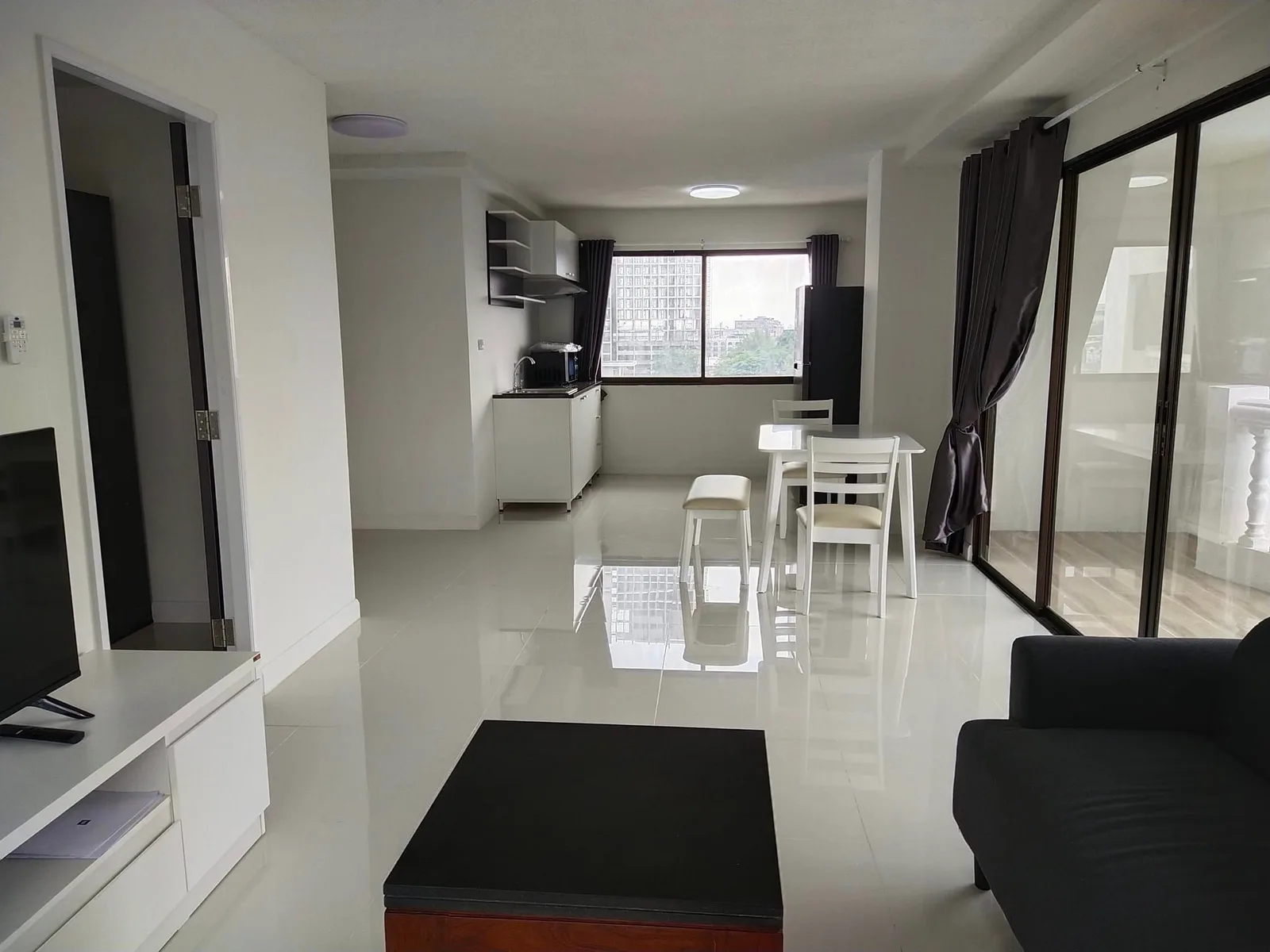 38 Mansion — photo 4