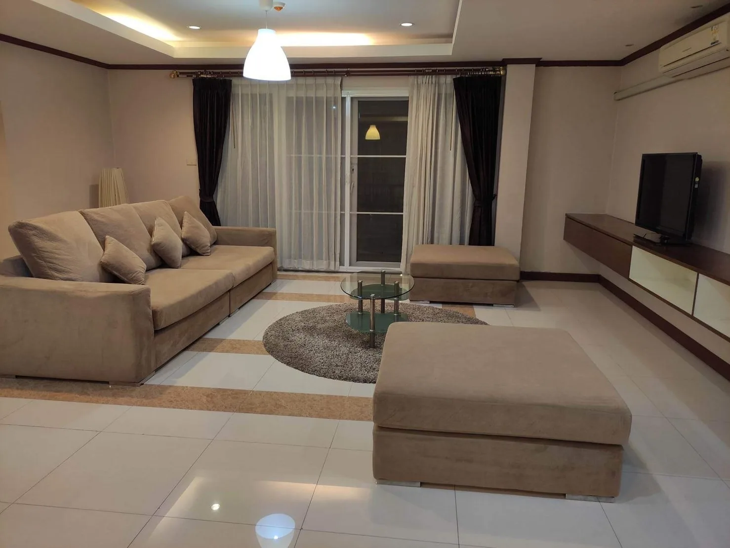 Vivarium Residence — photo 1