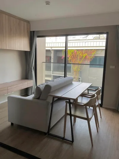 Blossom Condo @ Sathorn - Charoenrat
