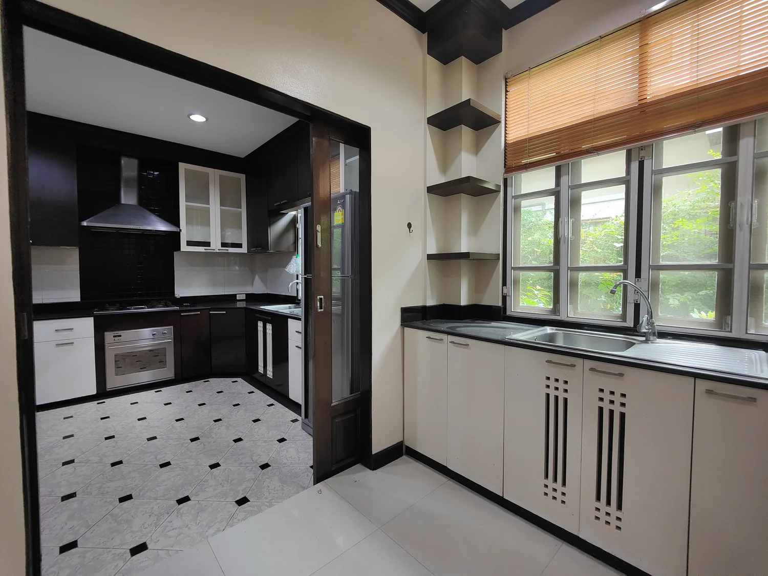 Single House Charoen Mit 25 — photo 8