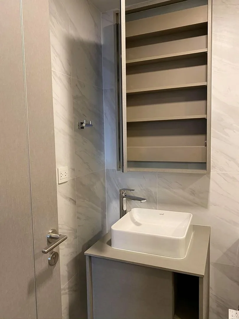 Taka Haus Ekamai 12 — photo 8