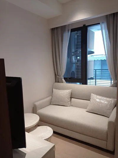 Runesu Thonglor 5