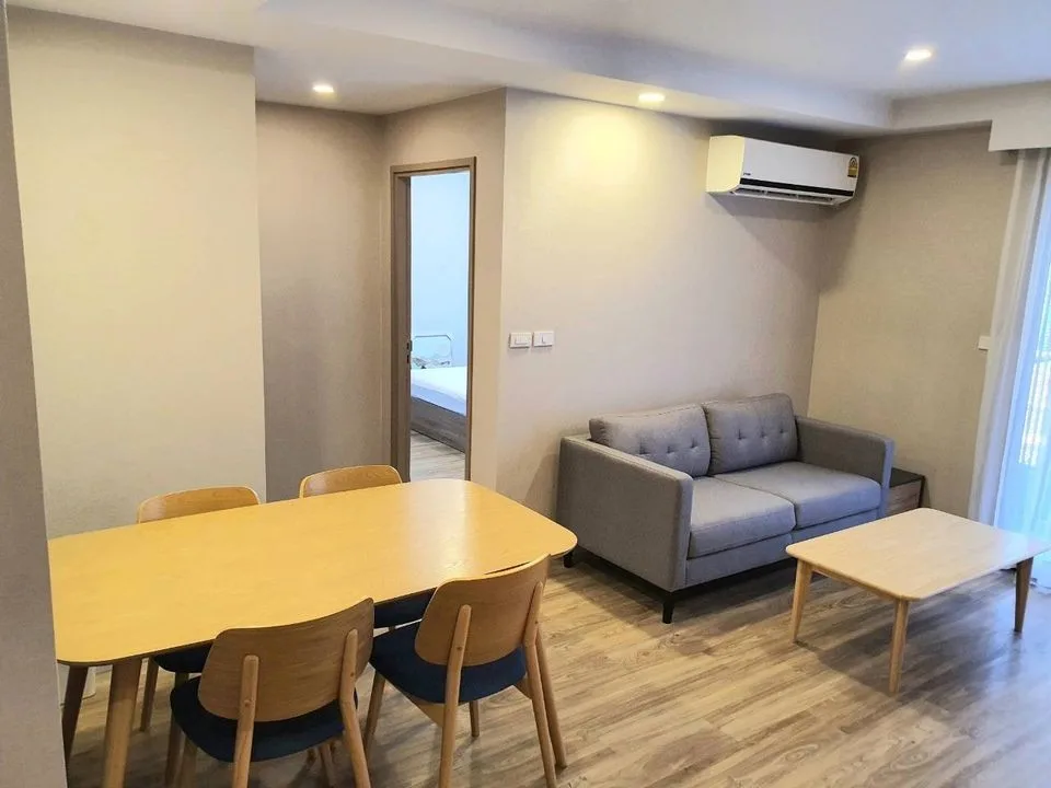 Blossom Condo @ Sathorn - Charoenrat — photo 2