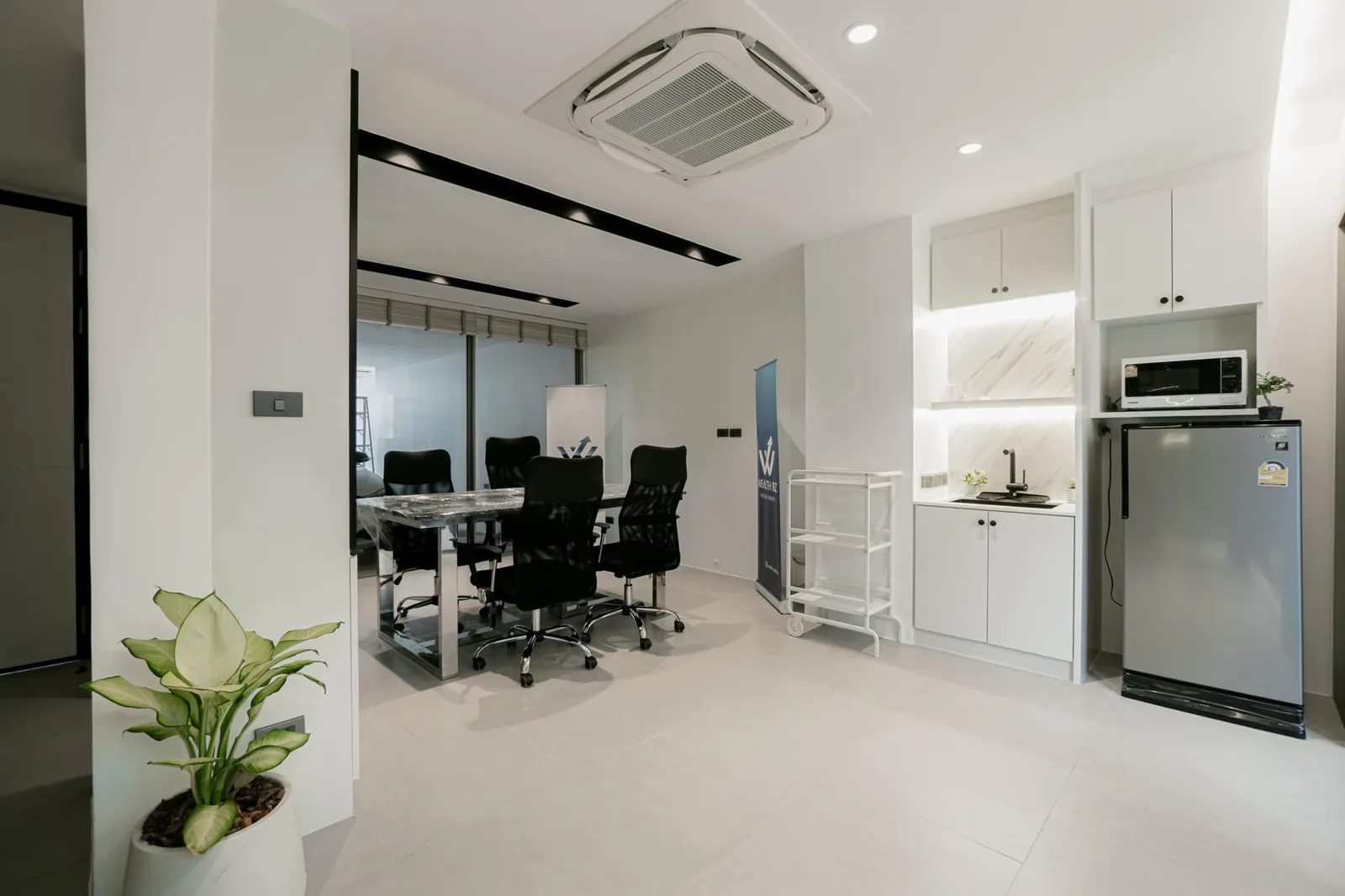 The Luxury Home — photo 3