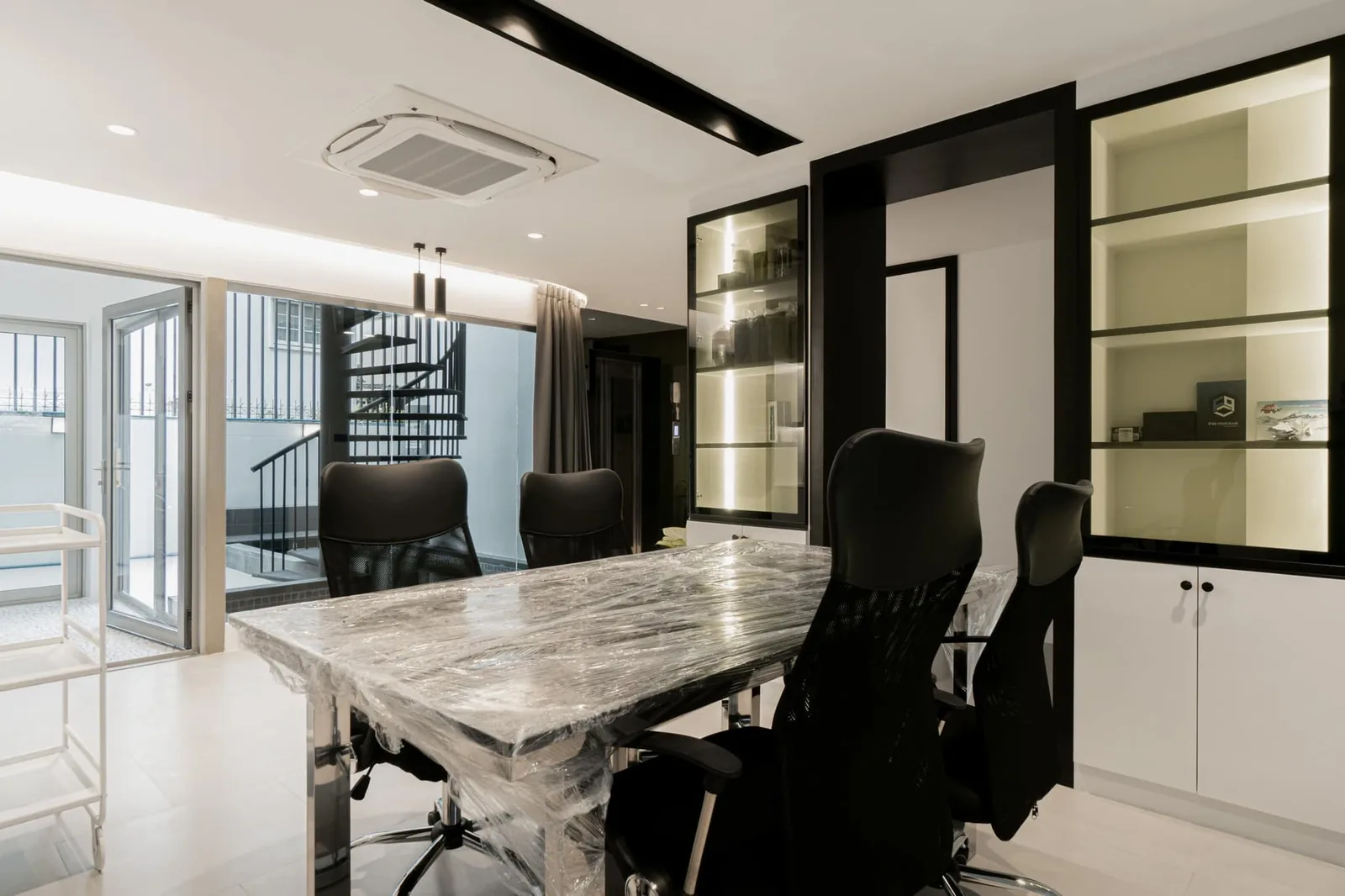 The Luxury Home — photo 4