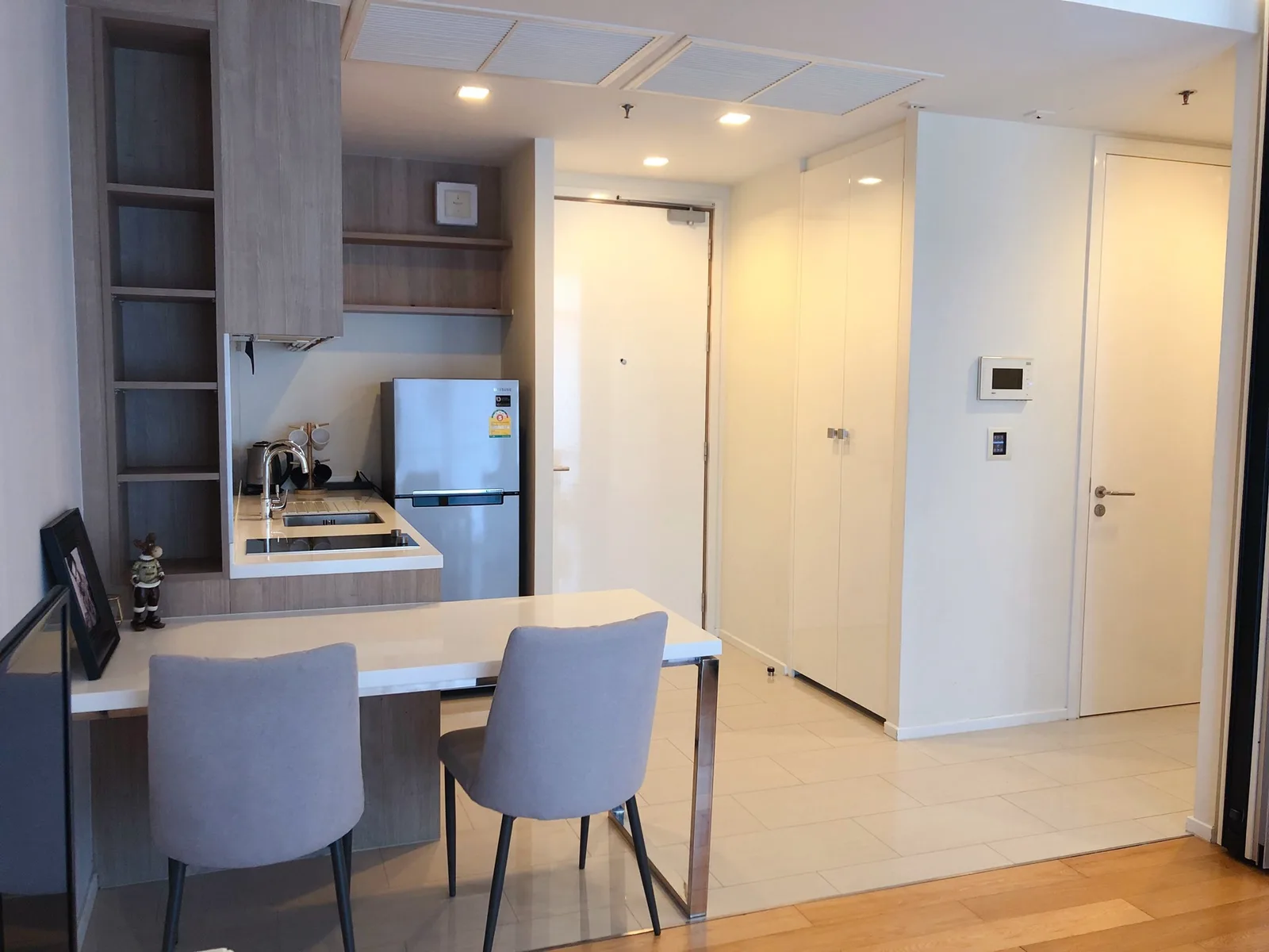 Circle Living Prototype — photo 3