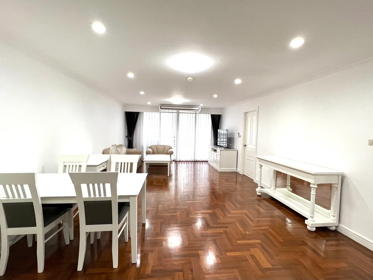 Acadamia Grand Tower — photo 6
