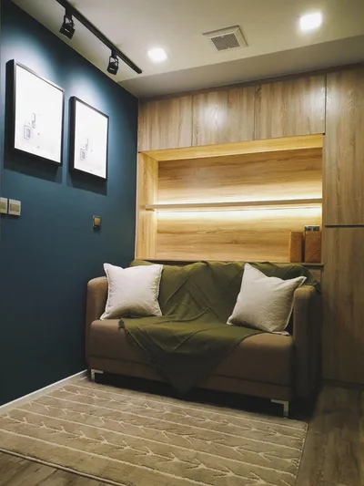 Brown Condo Huaikwang