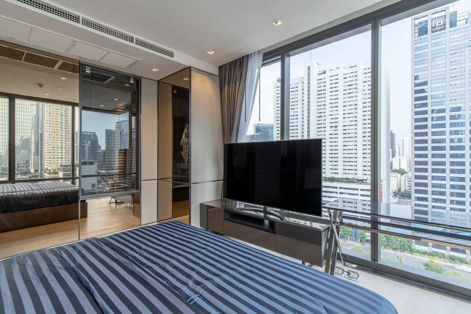 Ashton Silom — photo 13