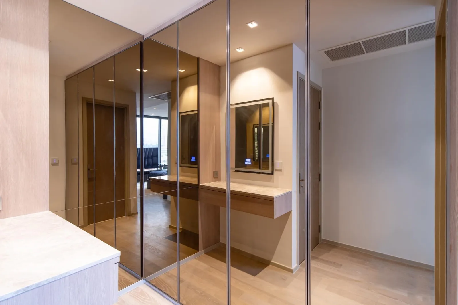 Ashton Silom — photo 14