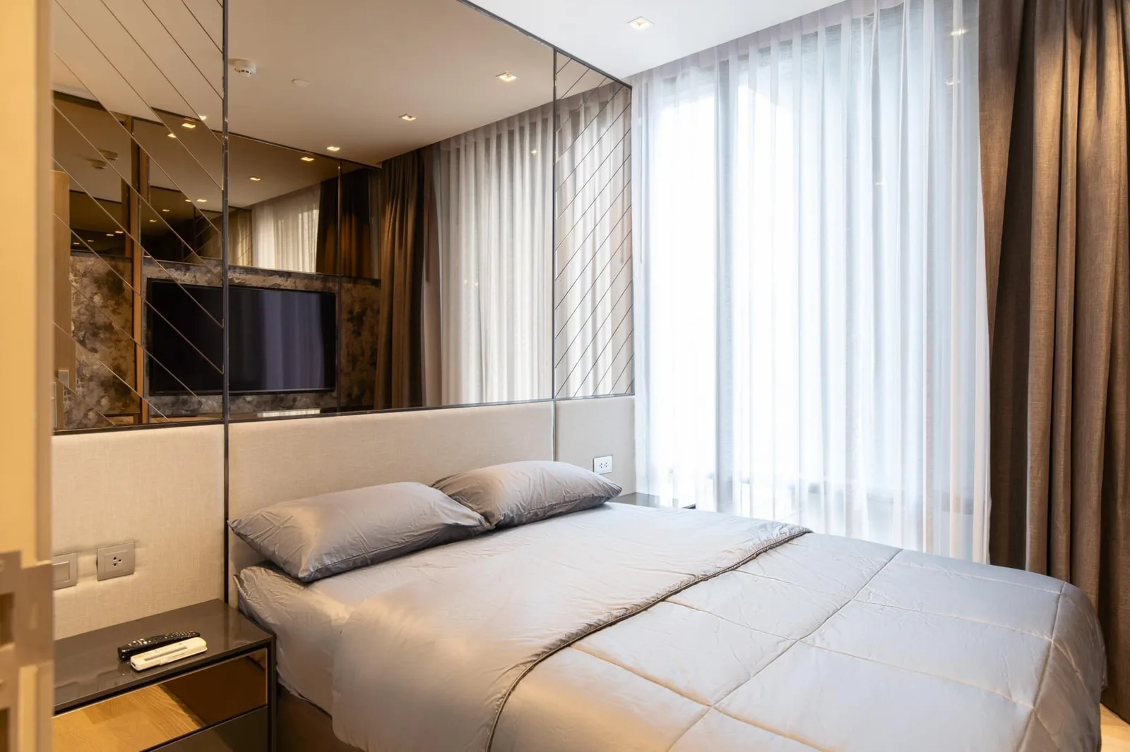 Ashton Silom — photo 15