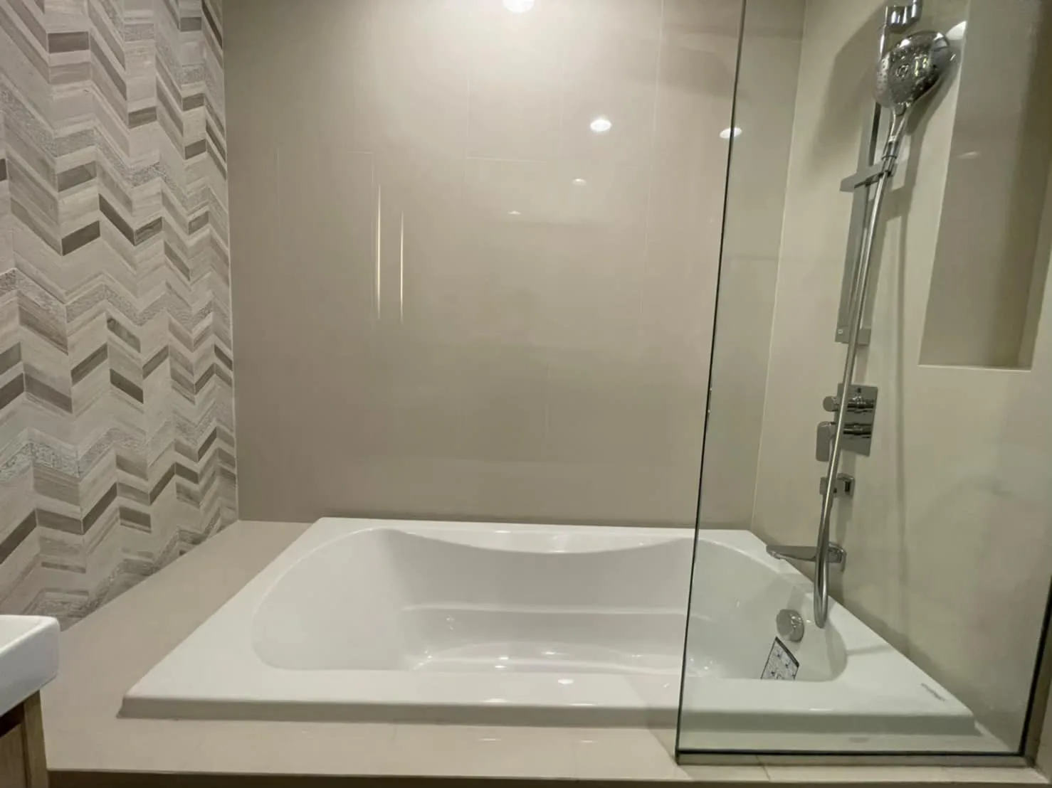 OKA HAUS Sukhumvit 36 — photo 6