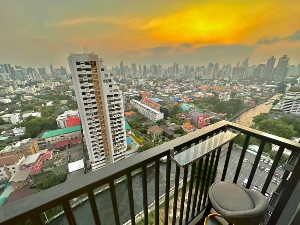 The Base Phetchaburi-thonglor — photo 10