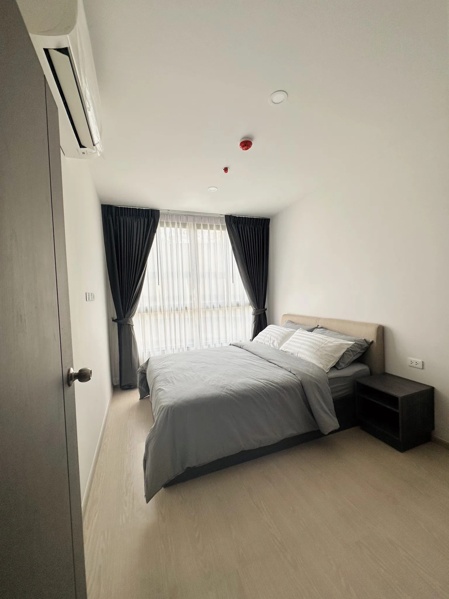 Elio Del Nest Udomsuk — photo 2