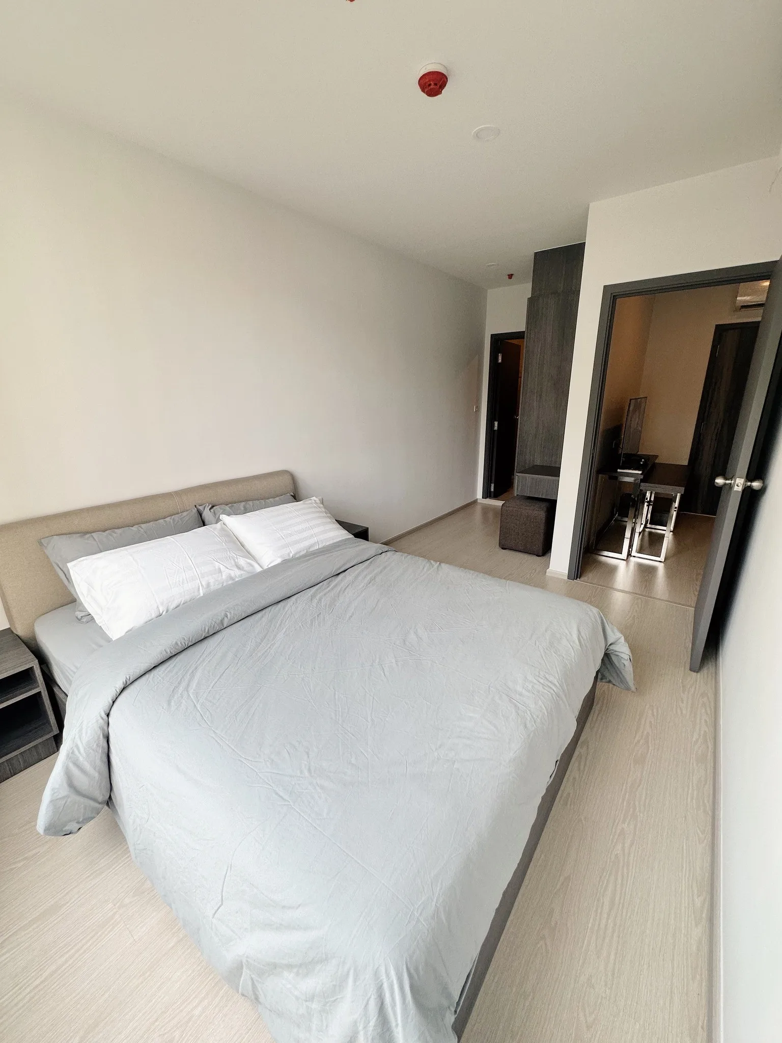 Elio Del Nest Udomsuk — photo 3