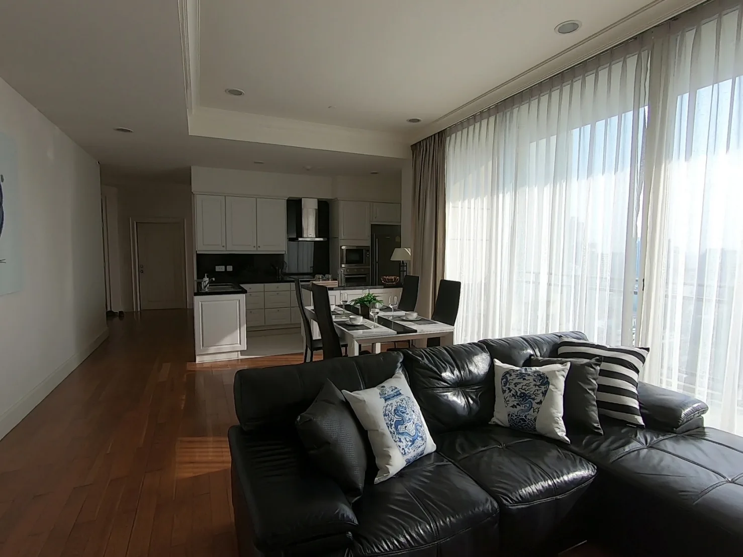 Royce Private Residences — photo 3