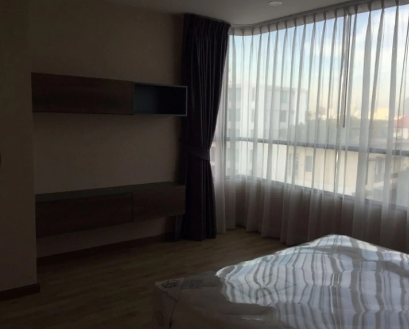 D'Rouvre Condominium — photo 4