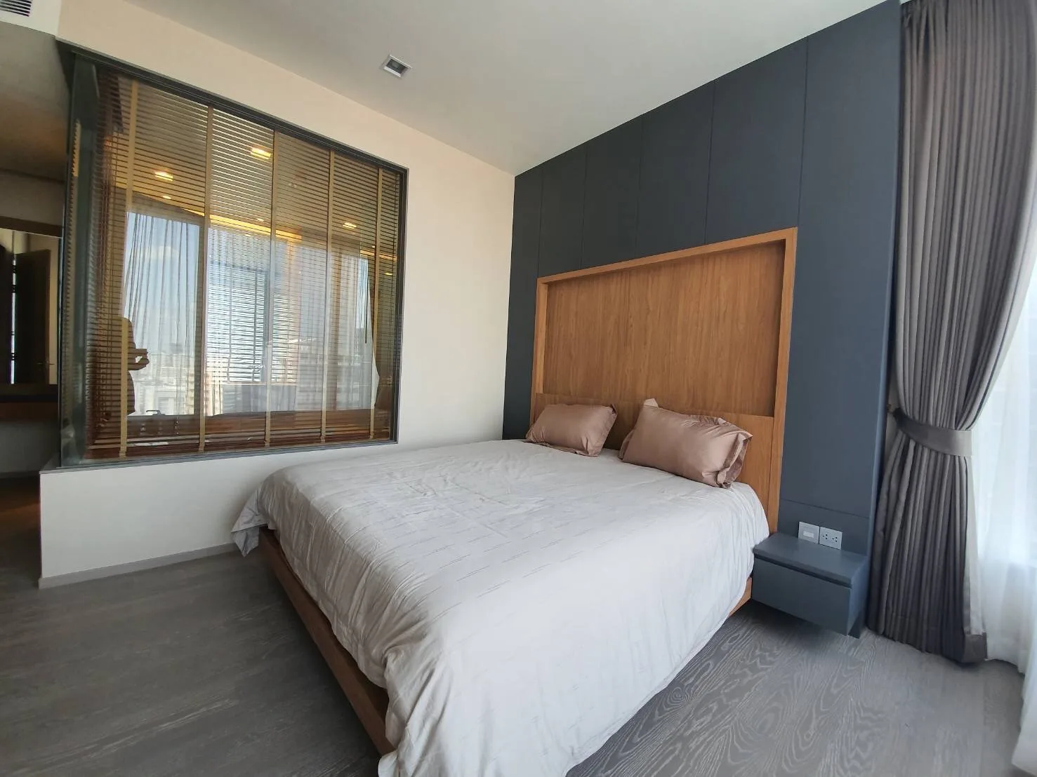 The Esse Asoke — photo 3