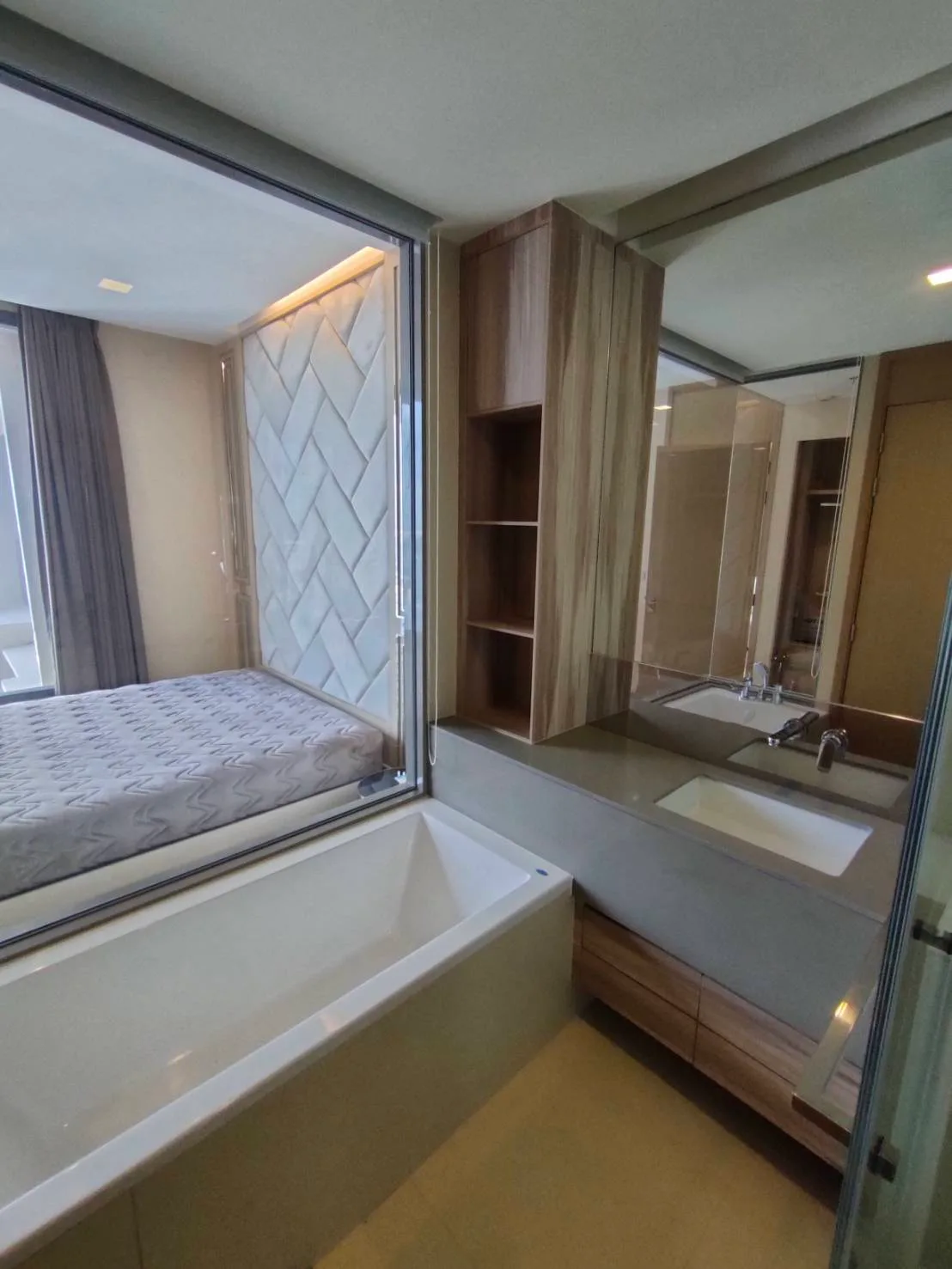 The Esse Asoke — photo 10