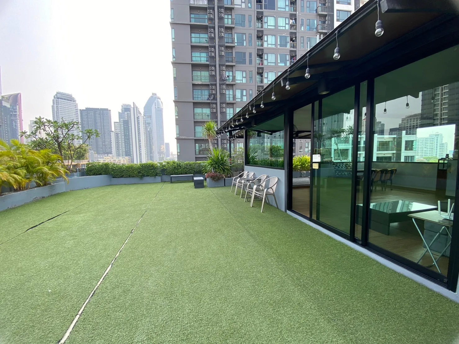 Quad Sukhumvit 36 Serviced Apartment — photo 13