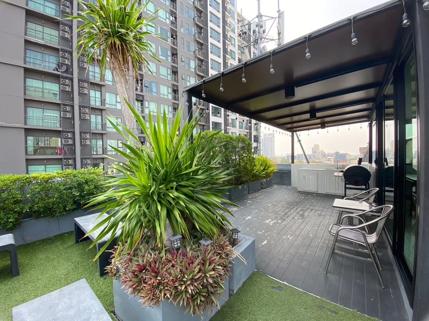 Quad Sukhumvit 36 Serviced Apartment — photo 15