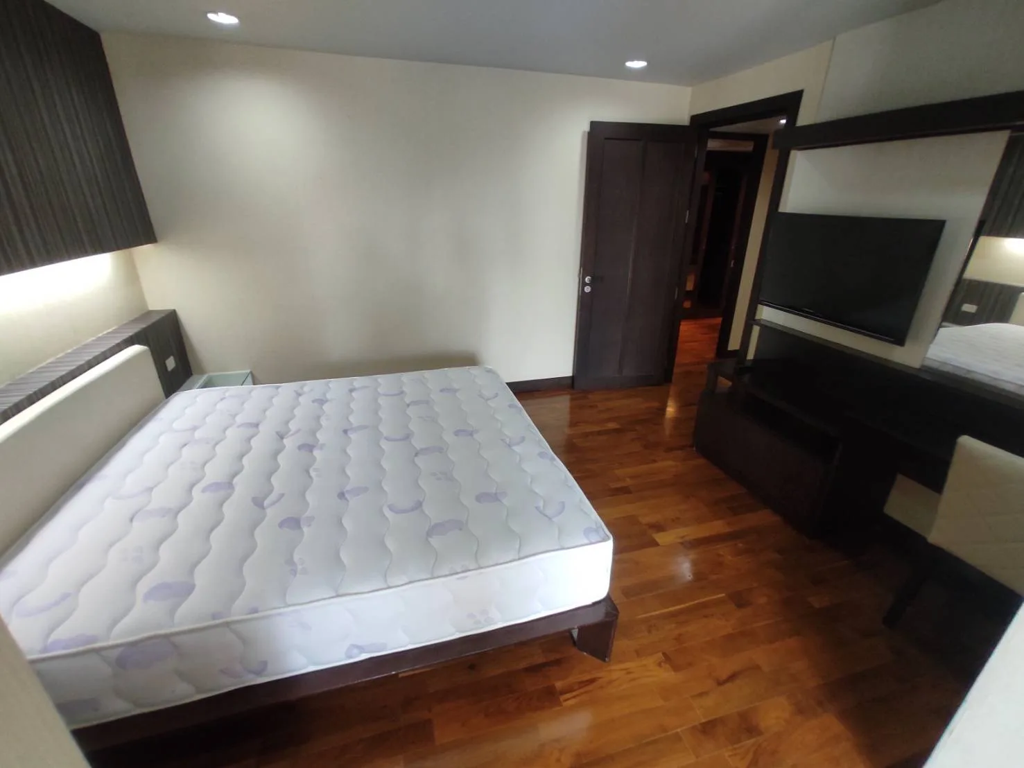 Richmond Hills Residence Thonglor 25 — photo 6