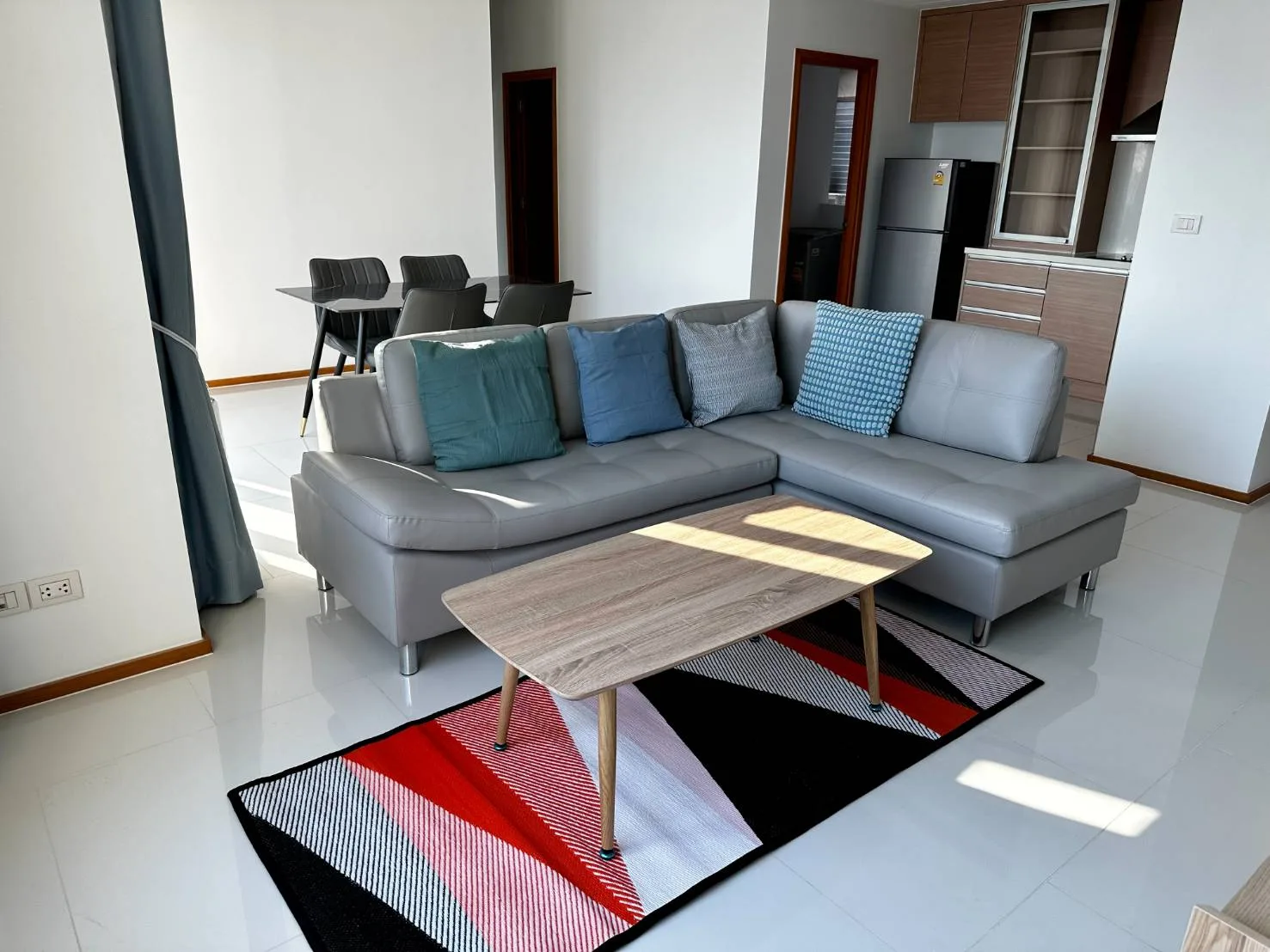 The Emporio Place — photo 2
