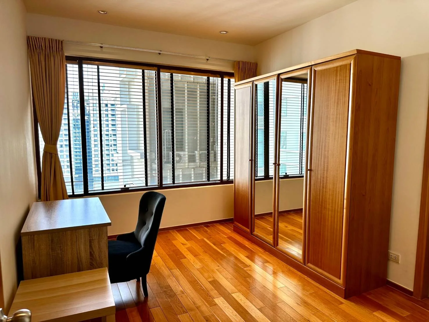 The Emporio Place — photo 4