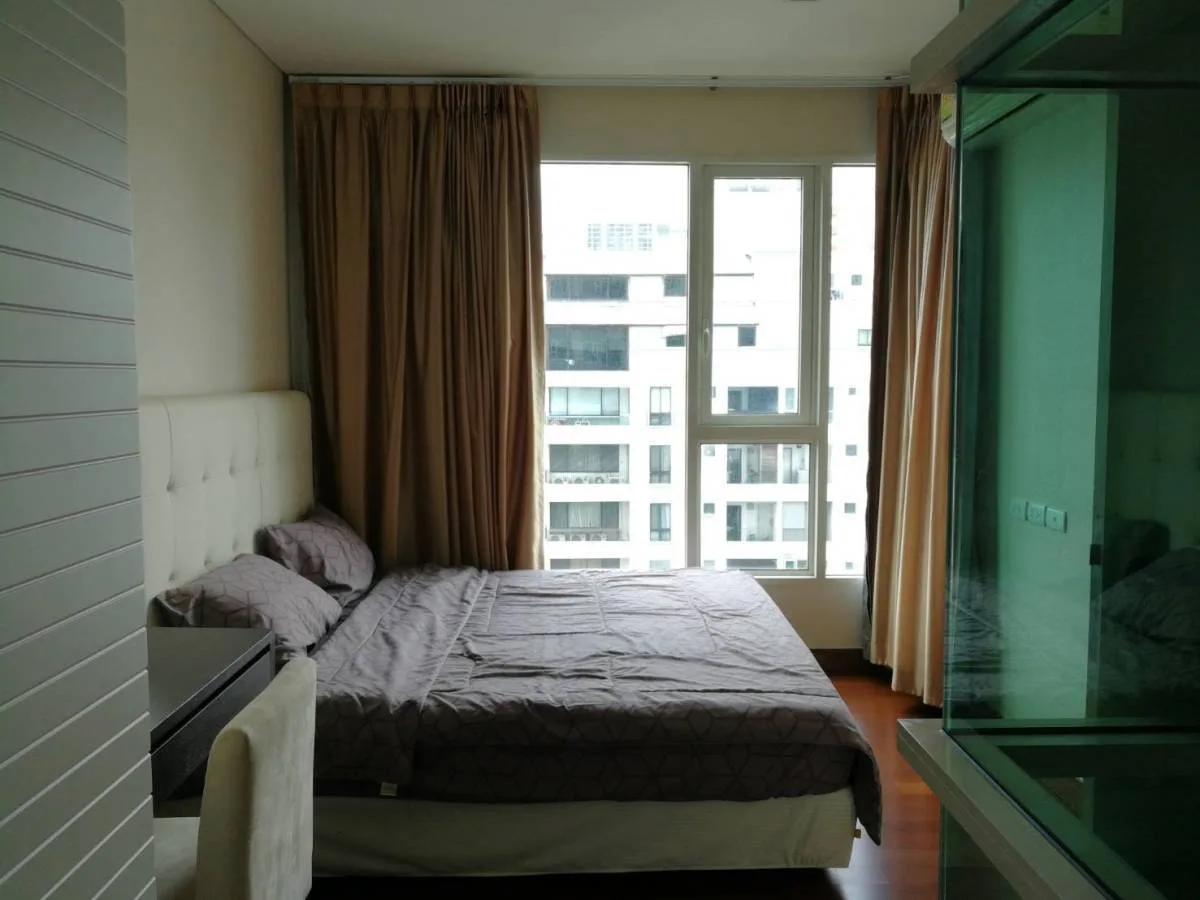Ivy Thonglor — photo 8