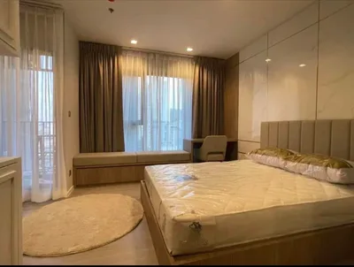 LIFE Asoke - Rama 9