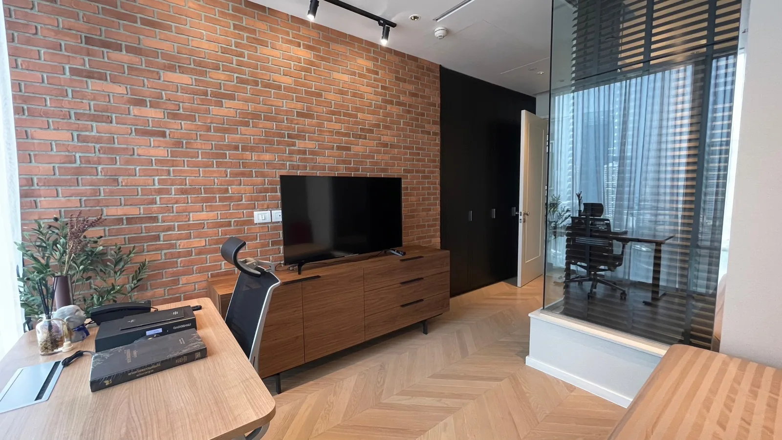 Four Seasons Private Residences Bangkok — photo 3