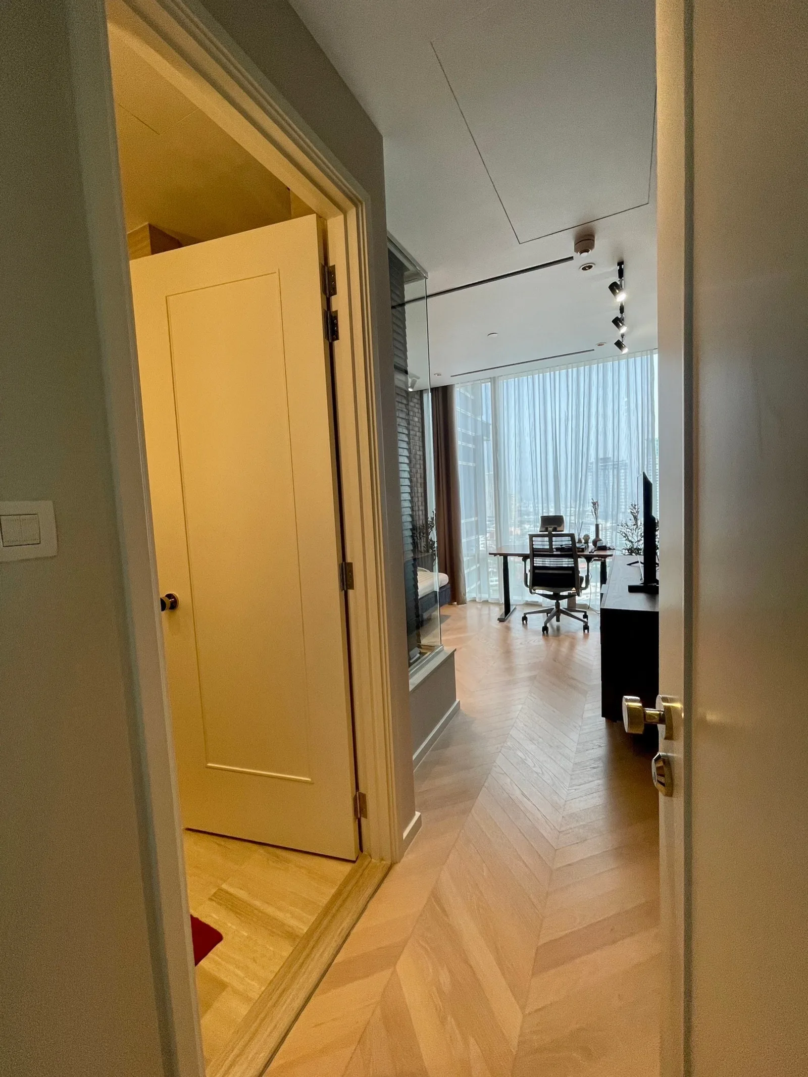 Four Seasons Private Residences Bangkok — photo 9