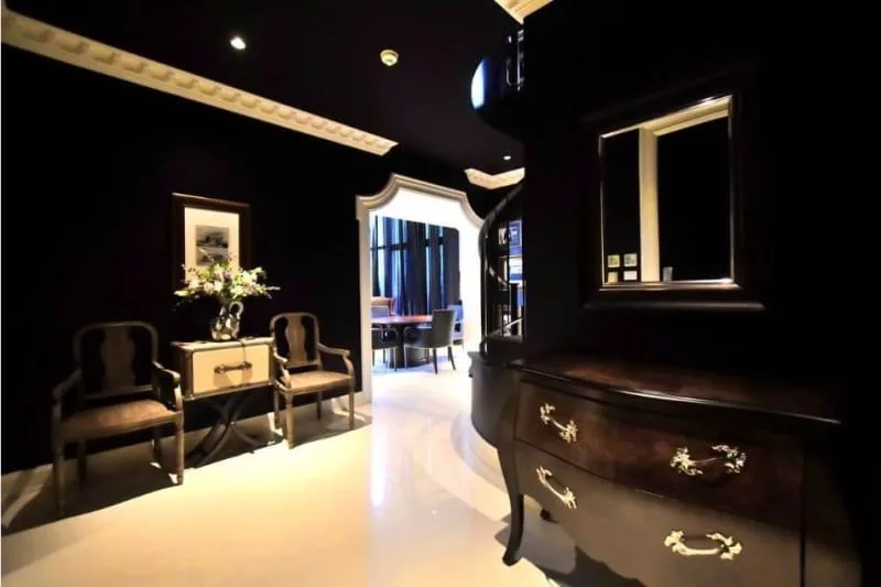 The Emporio Place — photo 4